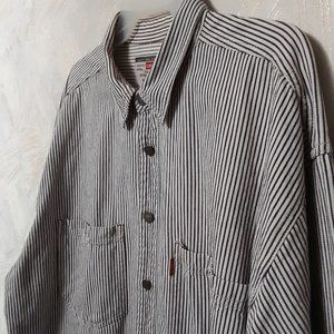 SOLD - AUTHENTIC LEVIS RED TAB SHIRT Mens Size L